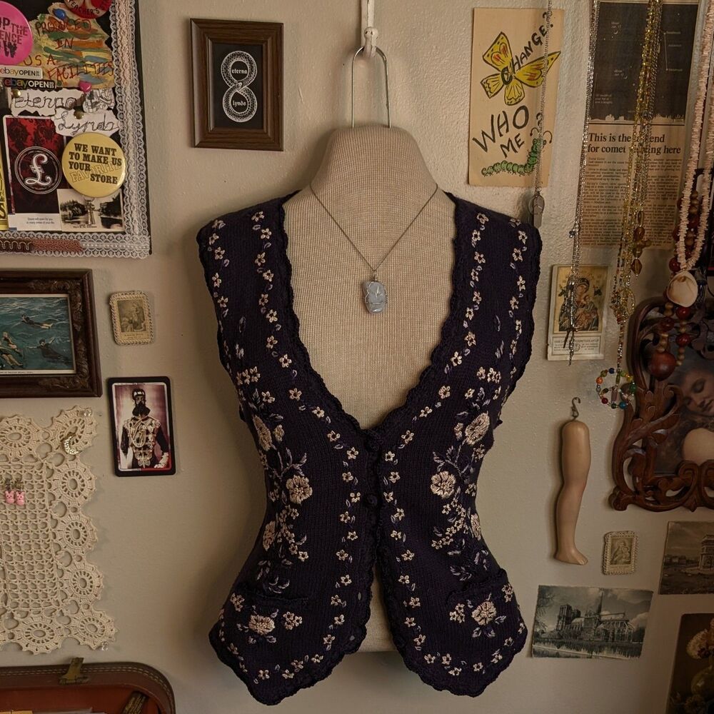 Vintage Floral Embroidered Sweater Vest Women's Medium Navy Blue Cream